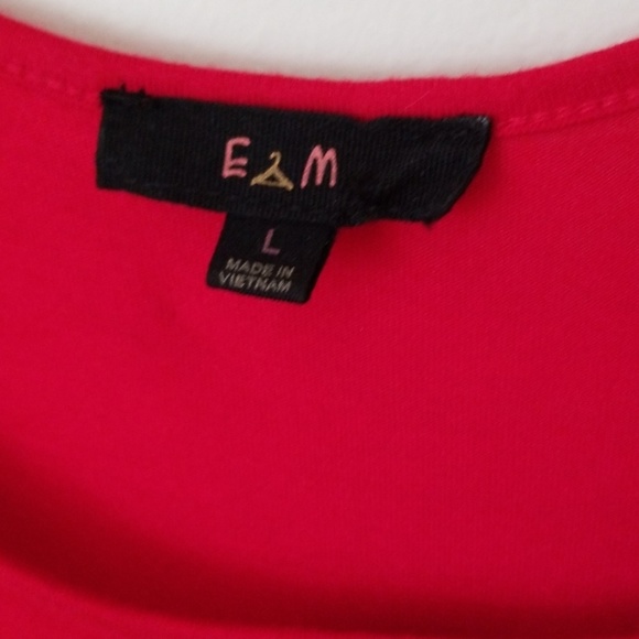 Red Sleeveless Top - Picture 3 of 5